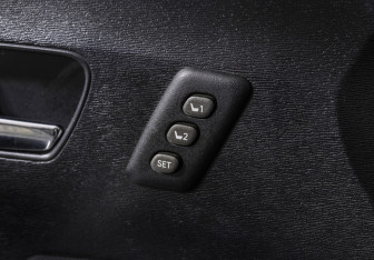 Подержанный автомобиль Toyota Venza 2013 года (17 фото)