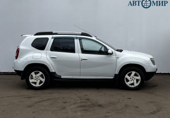 Подержанный автомобиль Renault Duster 2014 года (4 фото)