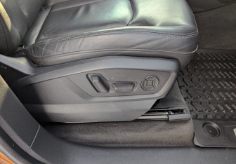 Подержанный автомобиль Audi Q8 2019 года (26 фото)