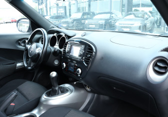 Подержанный автомобиль Nissan Juke 2011 года (11 фото)