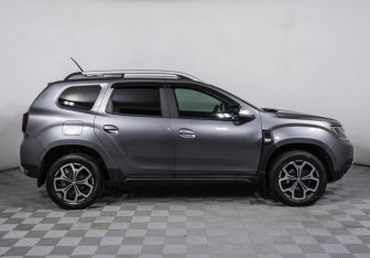 Подержанный автомобиль Renault Duster 2021 года (4 фото)