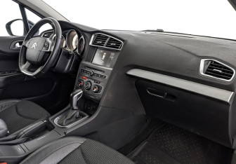 Подержанный автомобиль Citroen C4 Sedan 2018 года (13 фото)