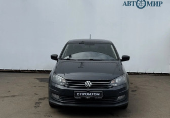 Подержанный автомобиль Volkswagen Polo Sedan 2015 года (2 фото)