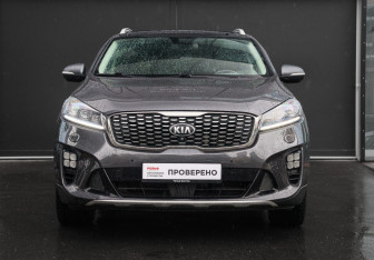 Подержанный автомобиль Kia Sorento 2019 года (2 фото)