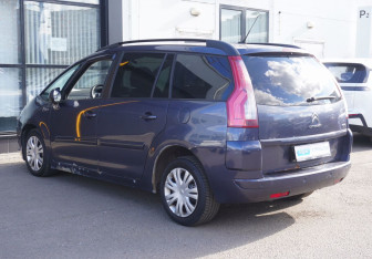 Подержанный автомобиль Citroen C4 Picasso 2011 года (7 фото)
