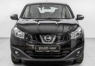 Подержанный автомобиль Nissan Qashqai 2013 года (2 фото)