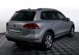 Подержанный автомобиль Volkswagen Touareg 2014 года (5 фото)