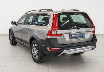 Подержанный автомобиль Volvo XC70 2014 года (7 фото)