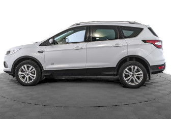 Подержанный автомобиль Ford Kuga 2018 года (8 фото)