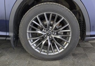 Подержанный автомобиль Lexus RX 2018 года (12 фото)