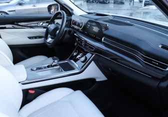 Подержанный автомобиль Exeed VX 2022 года (9 фото)