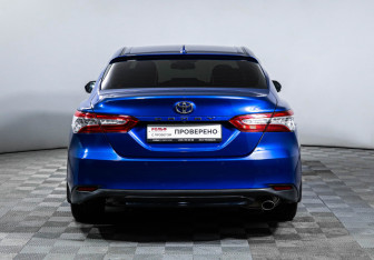Подержанный автомобиль Toyota Camry Sedan 2021 года (6 фото)