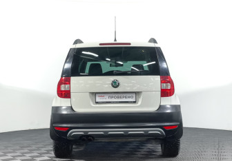 Подержанный автомобиль Skoda Yeti 2013 года (6 фото)