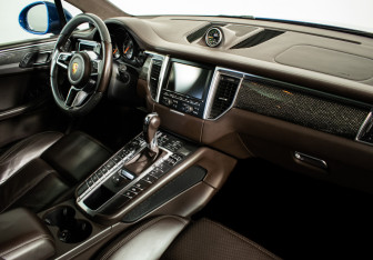 Подержанный автомобиль Porsche Macan 2014 года (12 фото)