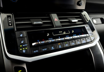 Подержанный автомобиль Toyota Land Cruiser Suv 2021 года (29 фото)