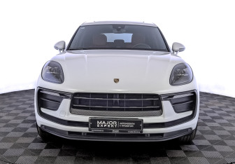 Подержанный автомобиль Porsche Macan 2023 года (2 фото)