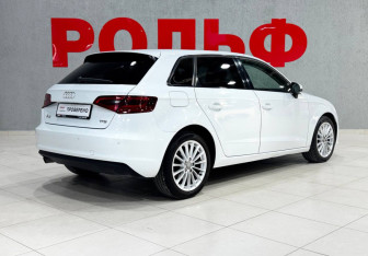 Подержанный автомобиль Audi A3 Hatchback 2014 года (5 фото)