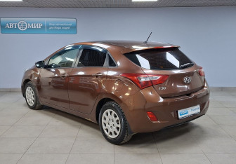 Подержанный автомобиль Hyundai i30 Hatchback 2012 года (7 фото)