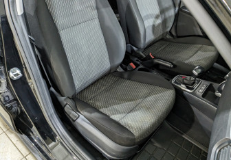 Подержанный автомобиль Kia Rio Hatchback 2020 года (14 фото)