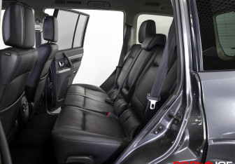 Подержанный автомобиль Mitsubishi Pajero 2014 года (10 фото)