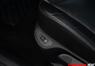 Подержанный автомобиль Peugeot 308 Wagon 2008 года (19 фото)