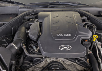 Подержанный автомобиль Hyundai Genesis 2016 года (9 фото)