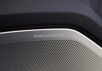 Подержанный автомобиль Audi A8 2018 года (16 фото)