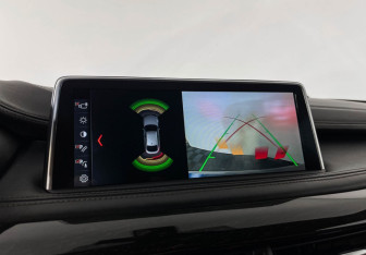 Подержанный автомобиль BMW X6 2016 года (23 фото)