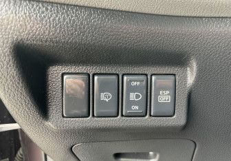 Подержанный автомобиль Nissan X-Trail 2008 года (19 фото)