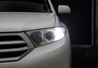 Подержанный автомобиль Toyota Highlander 2011 года (25 фото)