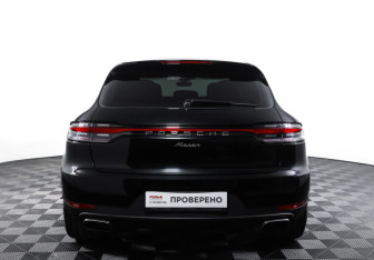 Подержанный автомобиль Porsche Macan 2020 года (6 фото)