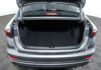 Подержанный автомобиль Geely Emgrand 2023 года (21 фото)