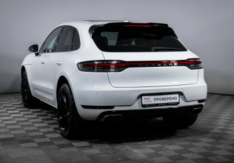 Подержанный автомобиль Porsche Macan 2019 года (7 фото)