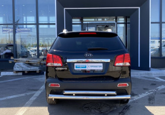 Подержанный автомобиль Kia Sorento 2012 года (6 фото)