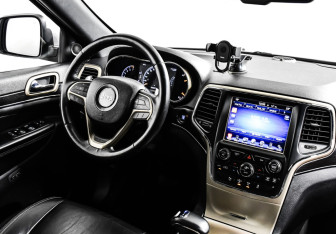 Подержанный автомобиль Jeep Grand Cherokee 2013 года (9 фото)