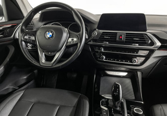 Подержанный автомобиль BMW X3 2019 года (15 фото)