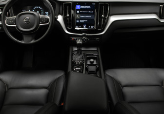 Подержанный автомобиль Volvo XC60 2019 года (8 фото)