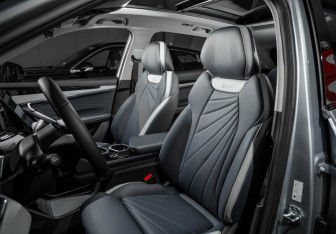 Новый Geely Atlas 2026 (14 фото)