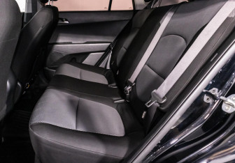 Подержанный автомобиль Hyundai Creta 2017 года (11 фото)