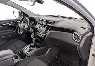 Подержанный автомобиль Nissan Qashqai 2018 года (11 фото)