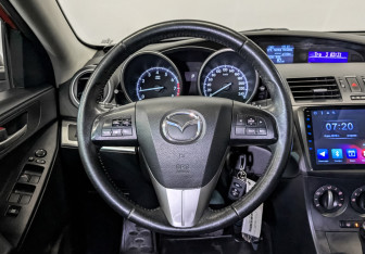 Подержанный автомобиль Mazda 3 Sedan 2012 года (21 фото)
