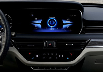 Подержанный автомобиль Hongqi HS5 2023 года (13 фото)