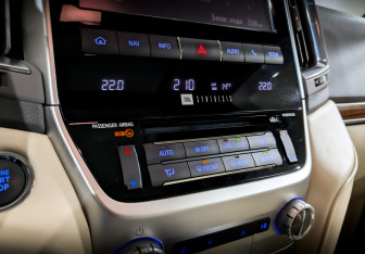 Подержанный автомобиль Toyota Land Cruiser Suv 2018 года (29 фото)
