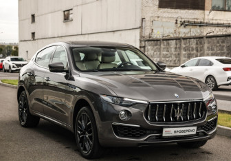Подержанный автомобиль Maserati Levante 2022 года (4 фото)
