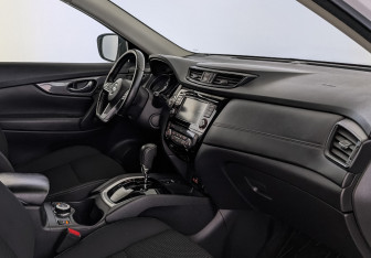 Подержанный автомобиль Nissan X-Trail 2022 года (13 фото)