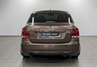 Подержанный автомобиль Volkswagen Polo Sedan 2016 года (6 фото)