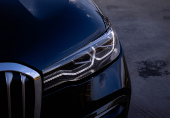 Подержанный автомобиль BMW X7 2020 года (15 фото)