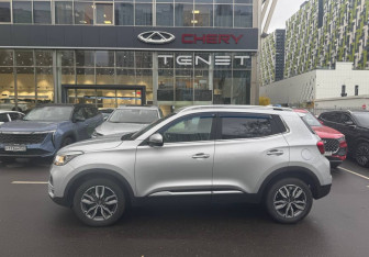 Подержанный автомобиль Chery Tiggo 4 2022 года (8 фото)