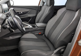 Подержанный автомобиль Peugeot 3008 2019 года (20 фото)