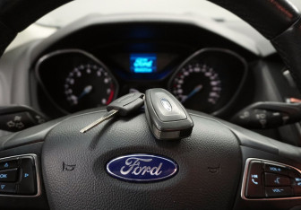 Подержанный автомобиль Ford Focus Sedan 2019 года (16 фото)